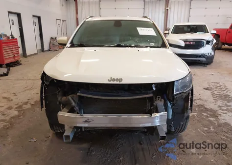 2020 Jeep Compass Latitude Fwd z USA, uszkodzony, nr VIN 3C4NJCBB5LT257598